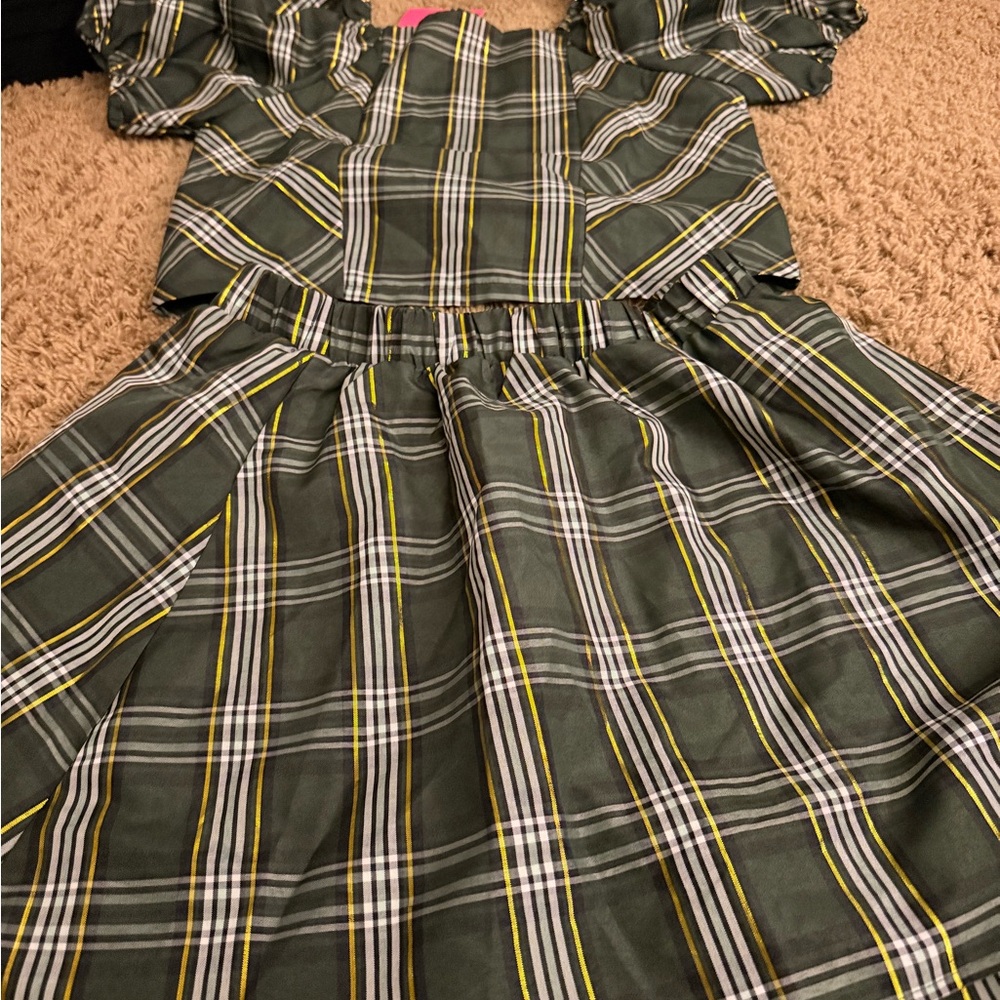 Byer Kids Plaid  2 piece blouse and shirt with layered skirt set in hunter